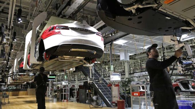 Workers at California Tesla Plant are Focus of Union Drive - CineMontage